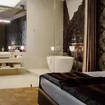 Alter Hotel 5*